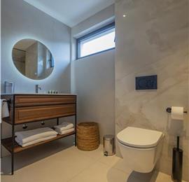 Selection of 5 bedroom seafront villas with pool on Ciovo near Trogir, sleeps 10